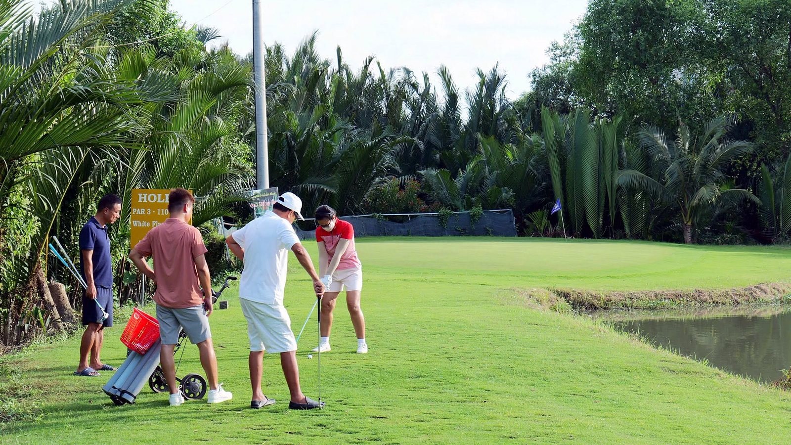 Sân Lotus Golf