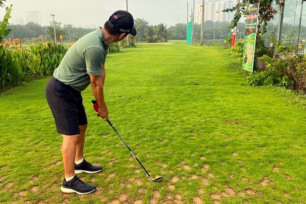 Tee dài · 18 hố